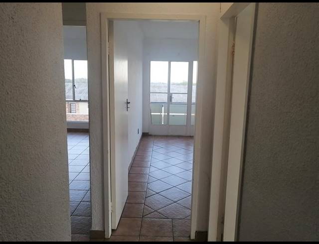 2 BEDROOM PROPERTY TO RENT IN KENILWORTH